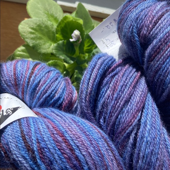BFL BLUEFACED LEICESTER DK 
100% WOOL 2 Skeins JAN MAREK RACZKOWSKI STUDIO yarn - Picture 11 of 12